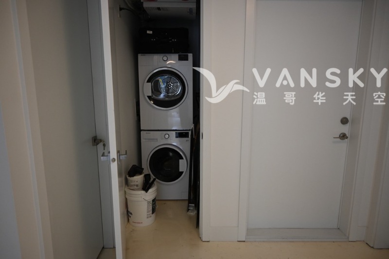 260814082701_Vancouver 2nd suit laundry .jpg